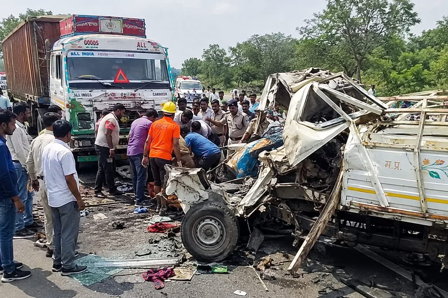 भिंड में भीषण सड़क हादसा, 8 मजदूरों की मौत; 23 घायल