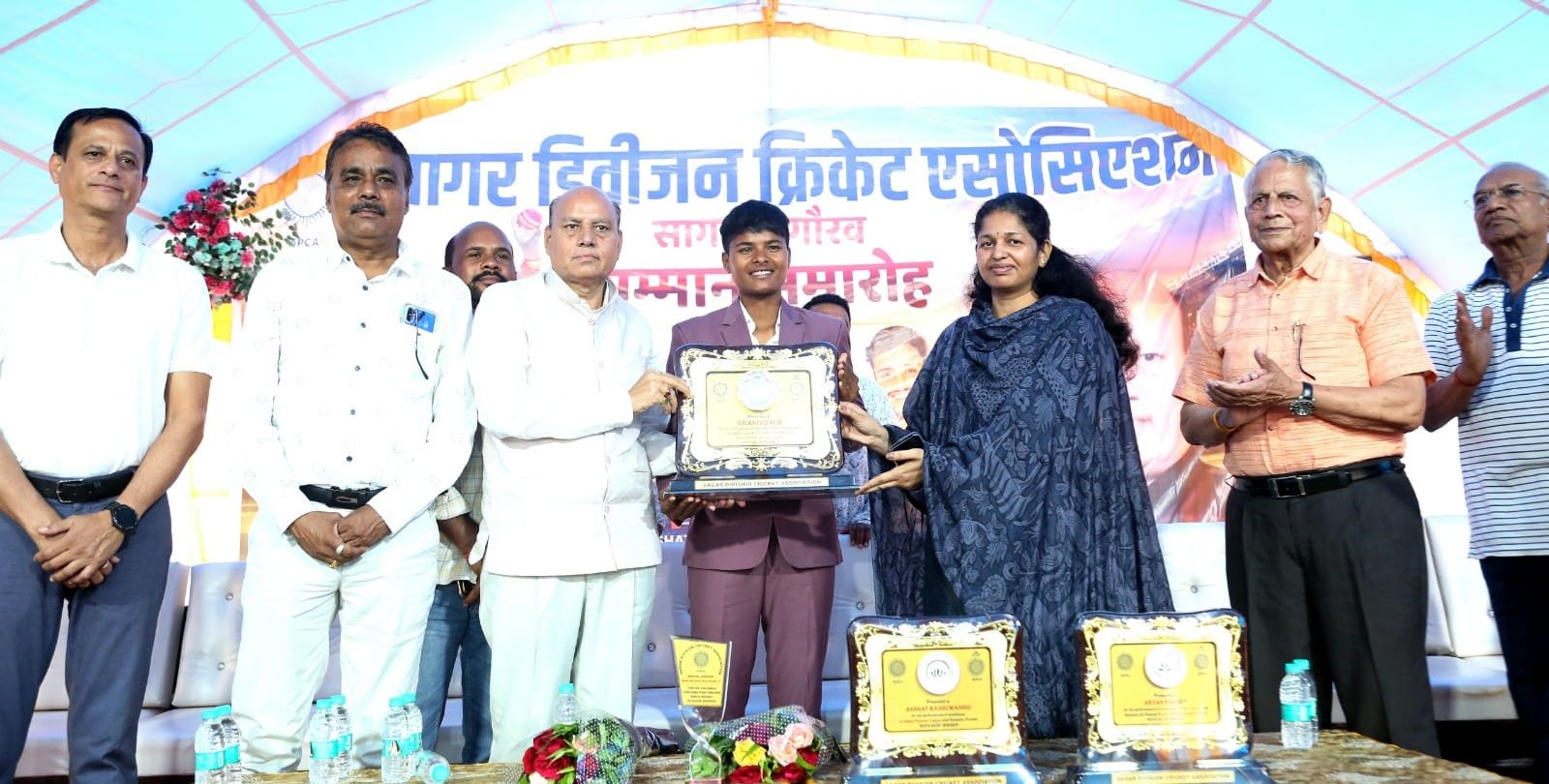 सागर में सड़क सुरक्षा और नशा मुक्ति को लेकर कलेक्टर की सख्ती, लंबित राहत प्रकरणों के शीघ्र निराकरण के निर्देश