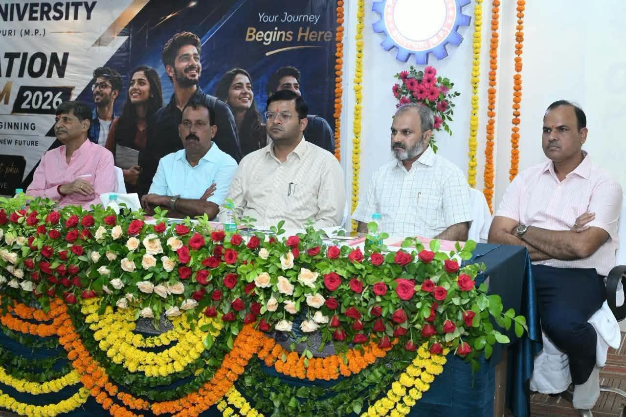 पी.के. यूनिवर्सिटी के आयुर्वेदिक कॉलेज में नए शैक्षणिक सत्र का शुभारंभ, कलेक्टर अर्पित वर्मा ने छात्रों को दिया सफलता का मंत्र