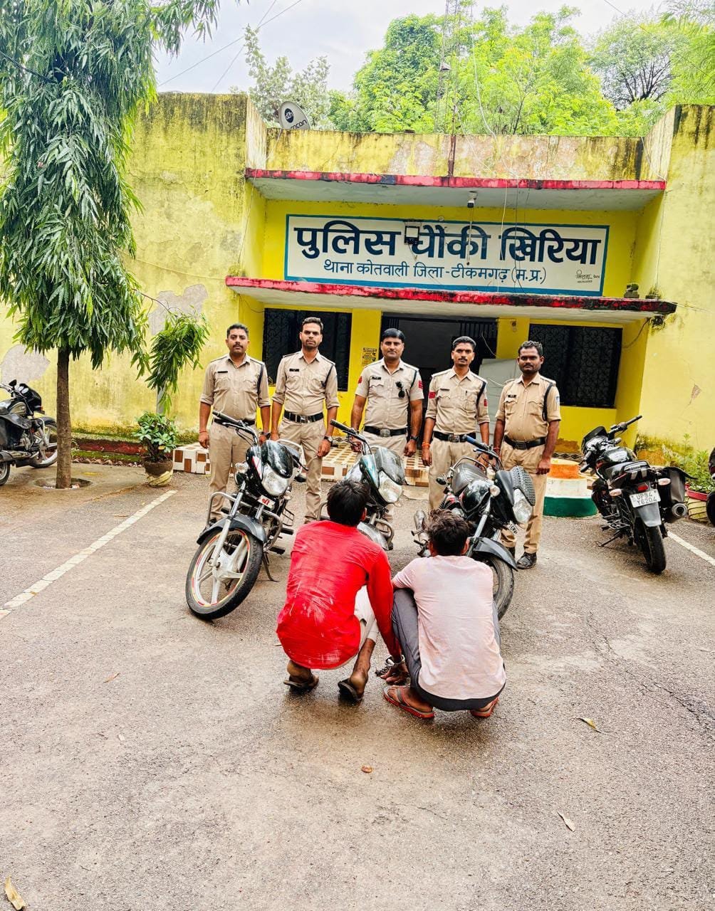 कुण्डेश्वर मंदिर पार्किंग से चोरी हुई 3 बाइक बरामद, 10 दिन में दो आरोपी गिरफ्तार