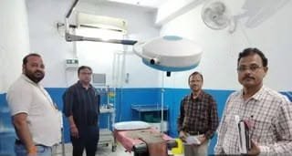 आगरा के अस्पतालों में मानकों की खुली पोल, ICU में डॉक्टर नहीं और OT में गंदगी