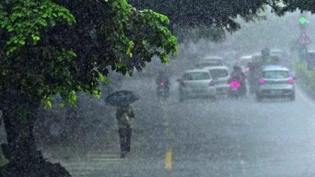 जबलपुर में आज बारिश का अलर्ट, गरज-चमक के साथ बिगड़ सकता है मौसम