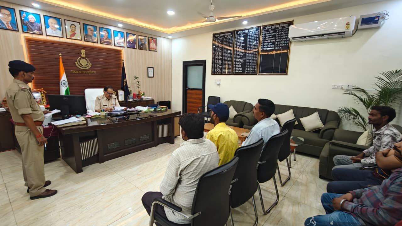 टीकमगढ़ पुलिस की साप्ताहिक जनसुनवाई में नागरिकों की समस्याओं पर त्वरित कार्रवाई के निर्देश
