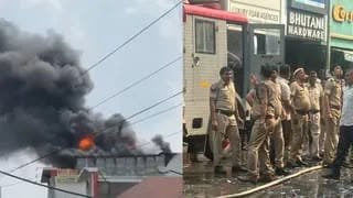 रोहतक में फर्नीचर शोरूम में लगी भीषण आग: इलाके अफरा तफरी का माहौल