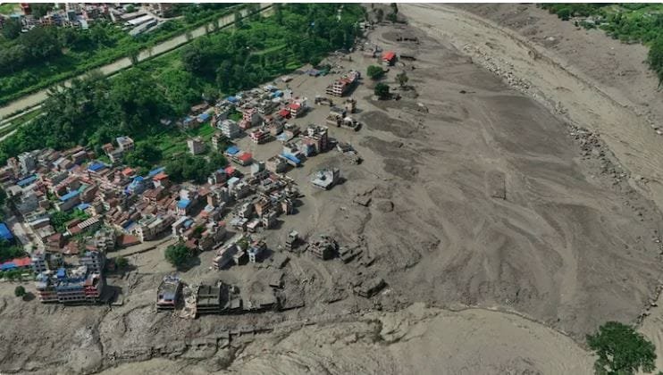 नेपाल में बाढ़ से तबाही, 105 भारतीय लापता: बिहार और यूपी में अलर्ट