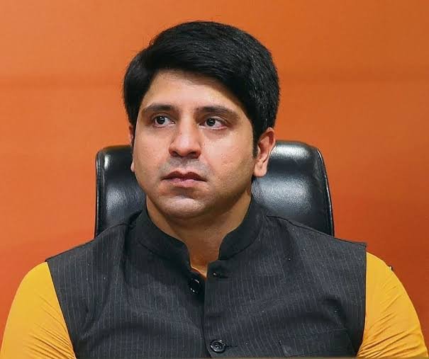 शहजाद पूनावाला का राहुल गांधी पर तंज; बोले – ‘राजीव गांधी के आभारी हैं, जिन्होंने राहुल गांधी को दिया; मोदी जी 2029 में भी बनेंगे पीएम’