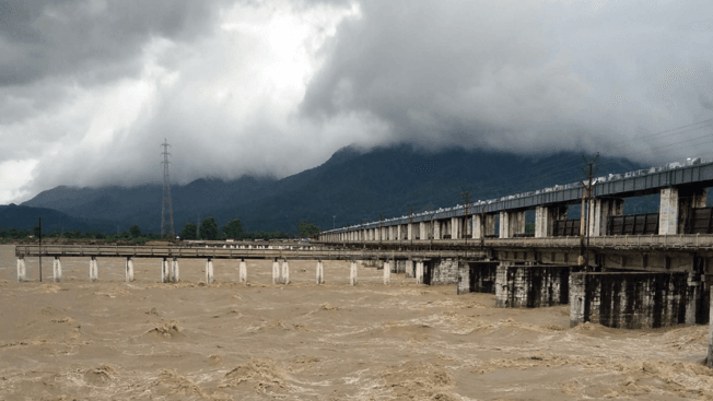 नेपाल में फ्लैश फ्लड का खतरा, बिहार में गंडक नदी को लेकर अलर्ट