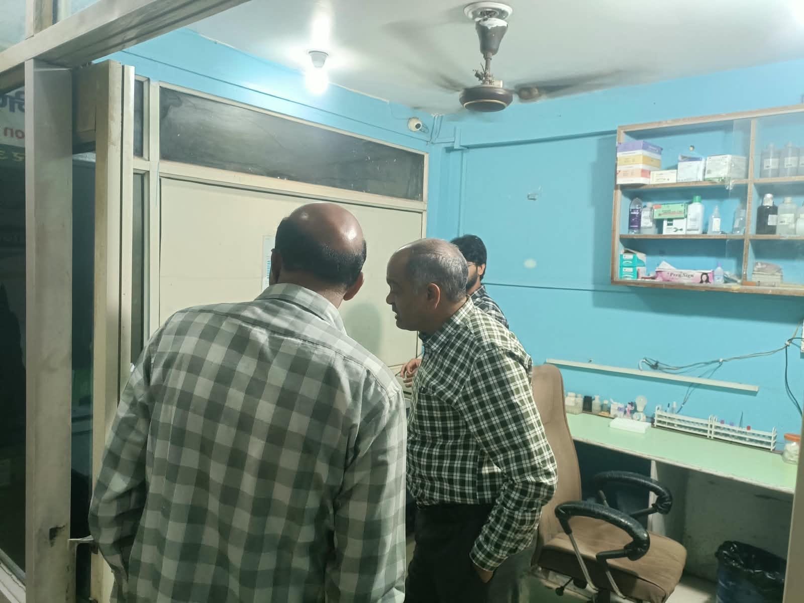भिंड में डायग्नोस्टिक सेंटर पर स्वास्थ्य विभाग की कार्रवाई, नियमों के उल्लंघन पर किया सील