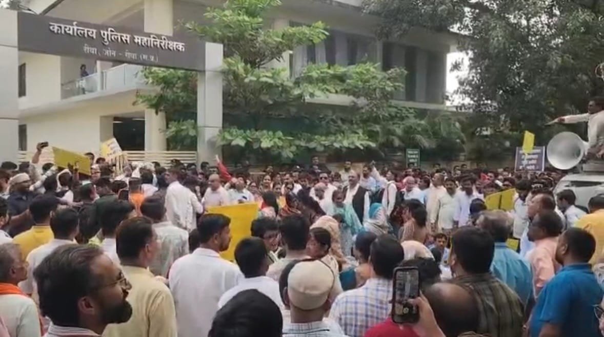 डिप्टी CM आवास घेराव के विरोध में BJP का शक्ति प्रदर्शन: पैदल मार्च शुरू