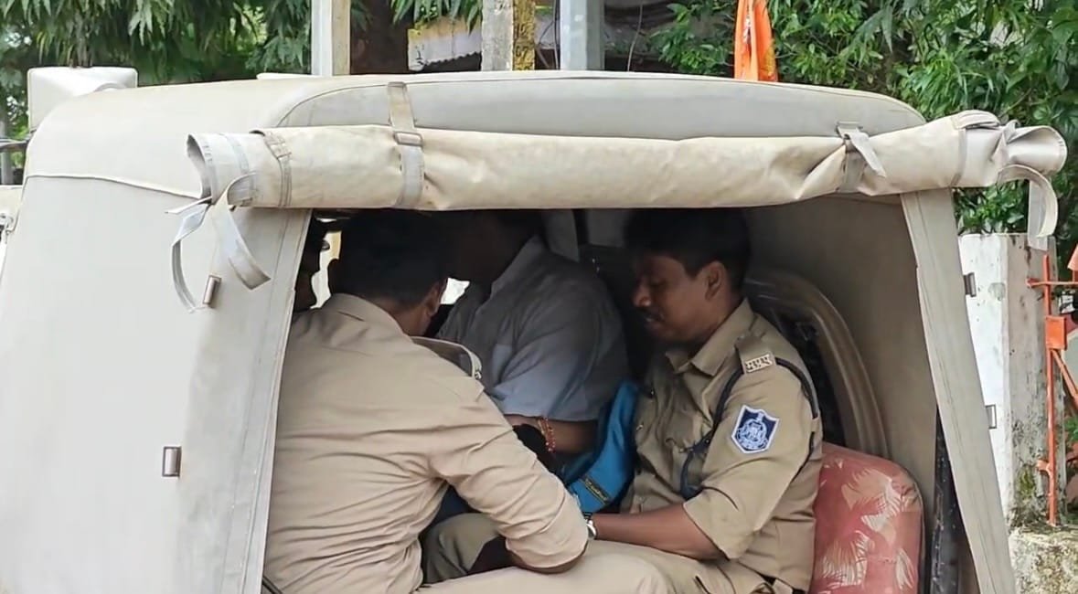16 साल से फरार वारंटी गिरफ्तार, 1991 के हत्याकांड में आरोपी संजय दीवान को पुलिस ने दबोचा