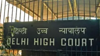 डूसू चुनाव हिंसा पर हाईकोर्ट सख्त, बिना नंबर प्लेट वाहनों के काफिले पर पुलिस से मांगा जवाब