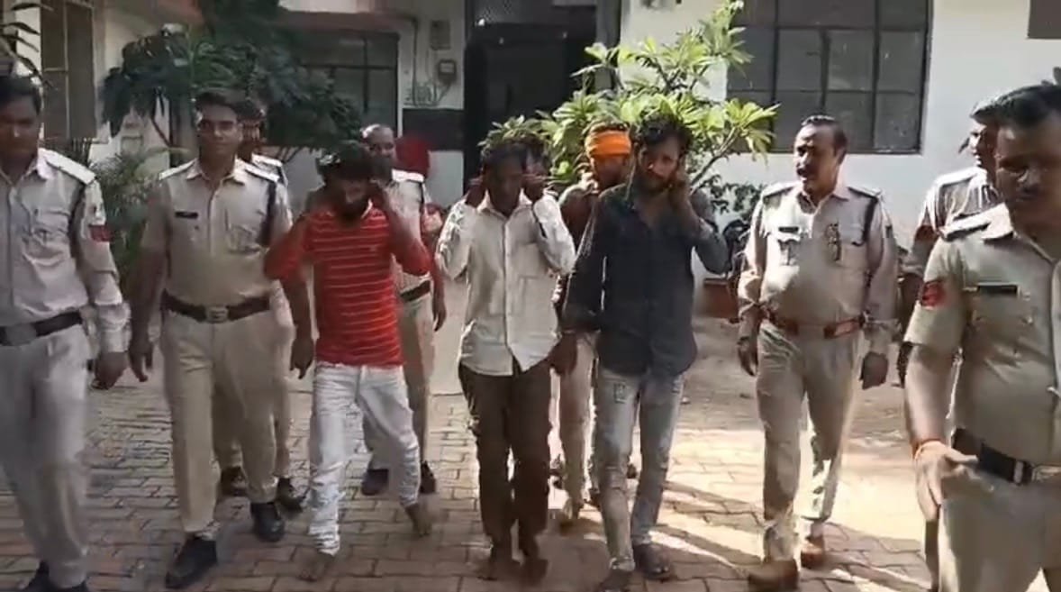 शिवपुरी में सार्वजनिक जगहों पर हुड़दंग करने वालों पर पुलिस की कार्रवाई, 5 गिरफ्तार, कोर्ट ने भेजा जेल