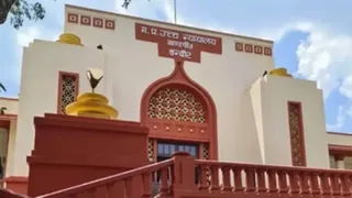 उज्जैन की शाही मस्जिद पर हाई कोर्ट से नहीं मिली राहत, सड़क चौड़ीकरण की कार्रवाई पर रोक की मांग खारिज