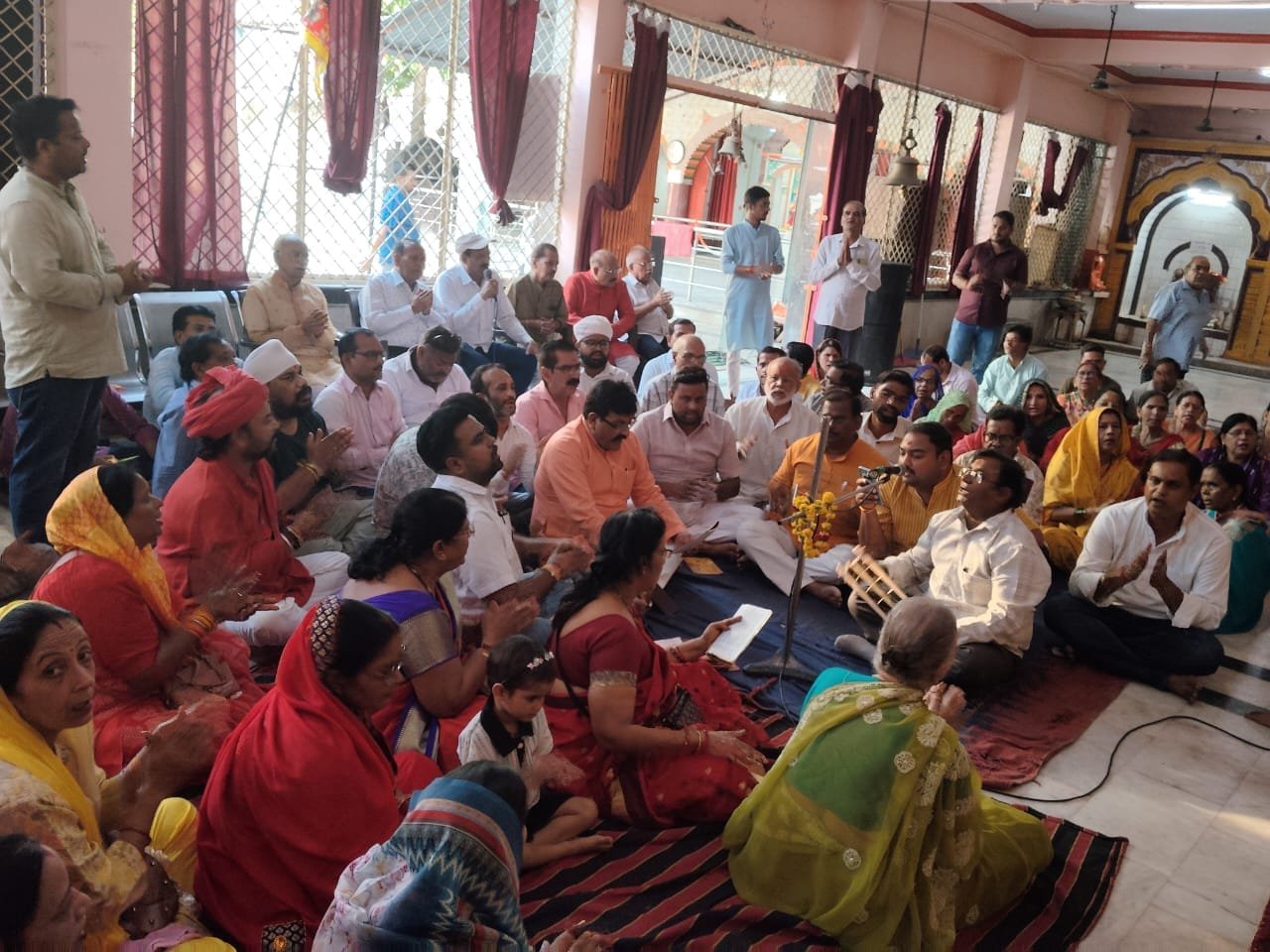 झांसी में सनातन संस्कृति का महा-अभियान, 5 बजे एकजुट हुए सनातनी; 143 स्थानों पर हनुमान चालीसा का लक्ष्य