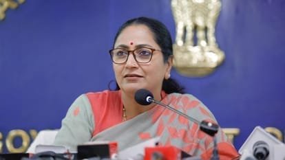 Delhi Pollution: प्रदूषण पर लगाम के लिए सरकार का बड़ा प्लान, 1 नवंबर से WFH और बढ़ेगी पार्किंग फीस