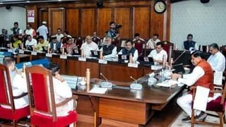 MP Cabinet: छात्रों को यूनिफॉर्म के बदले ₹600, अग्निवीरों को सरकारी भर्ती में 20% आरक्षण