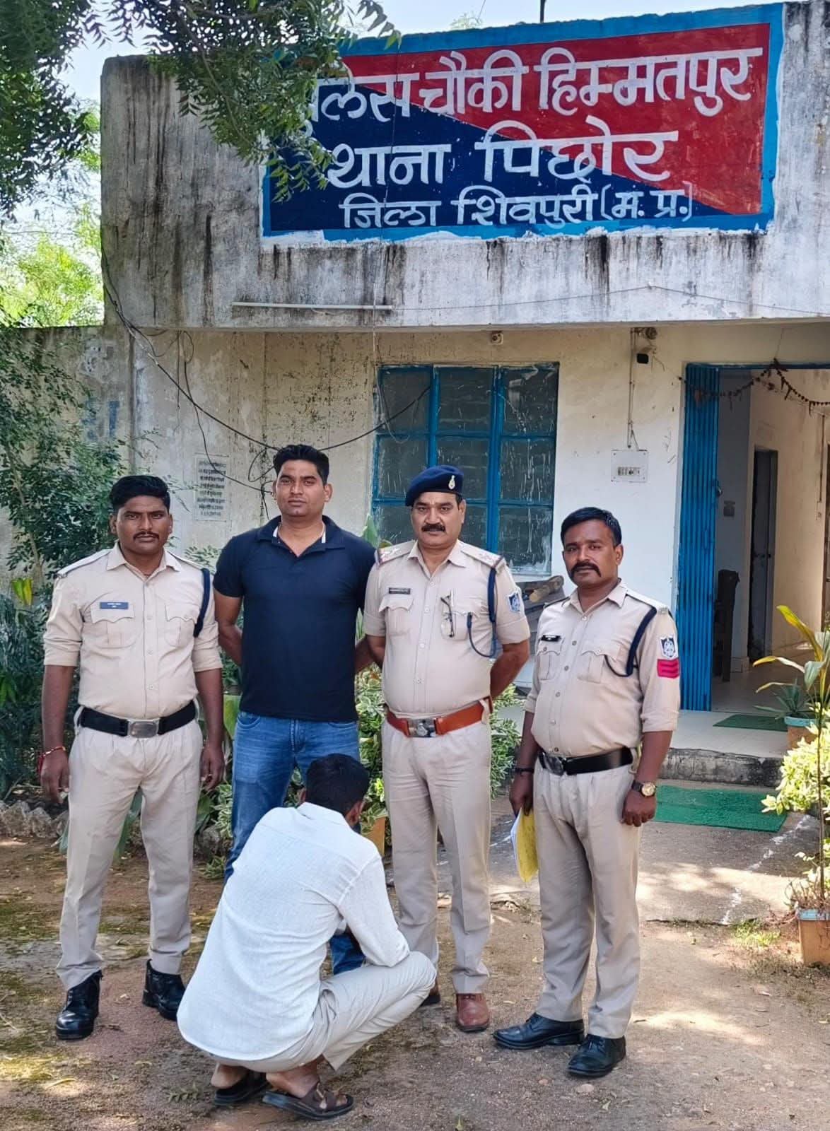 पिछोर में 6 साल से फरार लूट का स्थायी वारंटी गिरफ्तार, RTO चेकपोस्ट के पास दबोचा
