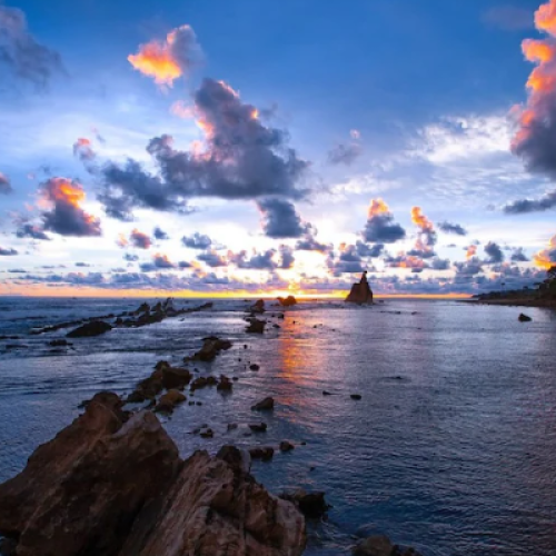 रंग बदलती झीलें और नीला समुद्र—भूकंप झेल चुके इंडोनेशिया में ये जगहें हैं ट्रैवलर्स की पहली पसंद