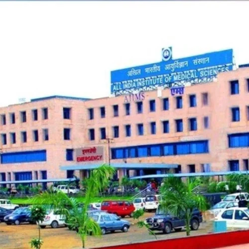 AIIMS भोपाल में असिस्टेंट प्रोफेसर ने विभागाध्यक्ष पर गंभीर उत्पीड़न के आरोप लगाए, जबरन कमरे में रोकने का दावा; जांच समिति गठित