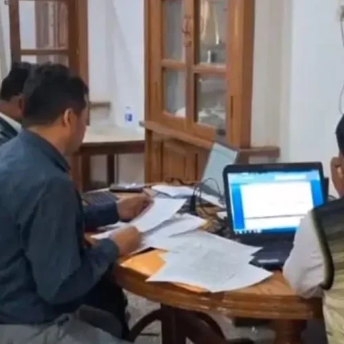 सीधी में रिश्वत लेते रंगे हाथ पकड़ा गया पटवारी, लोकायुक्त टीम ने 2000 रुपये लेते दबोचा