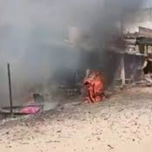 मैहर में पटाखा दुकानों में भीषण आग